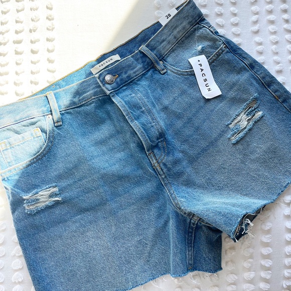 PacSun Pants - Pacsun Mom Jean Shorts NWT • Size 28